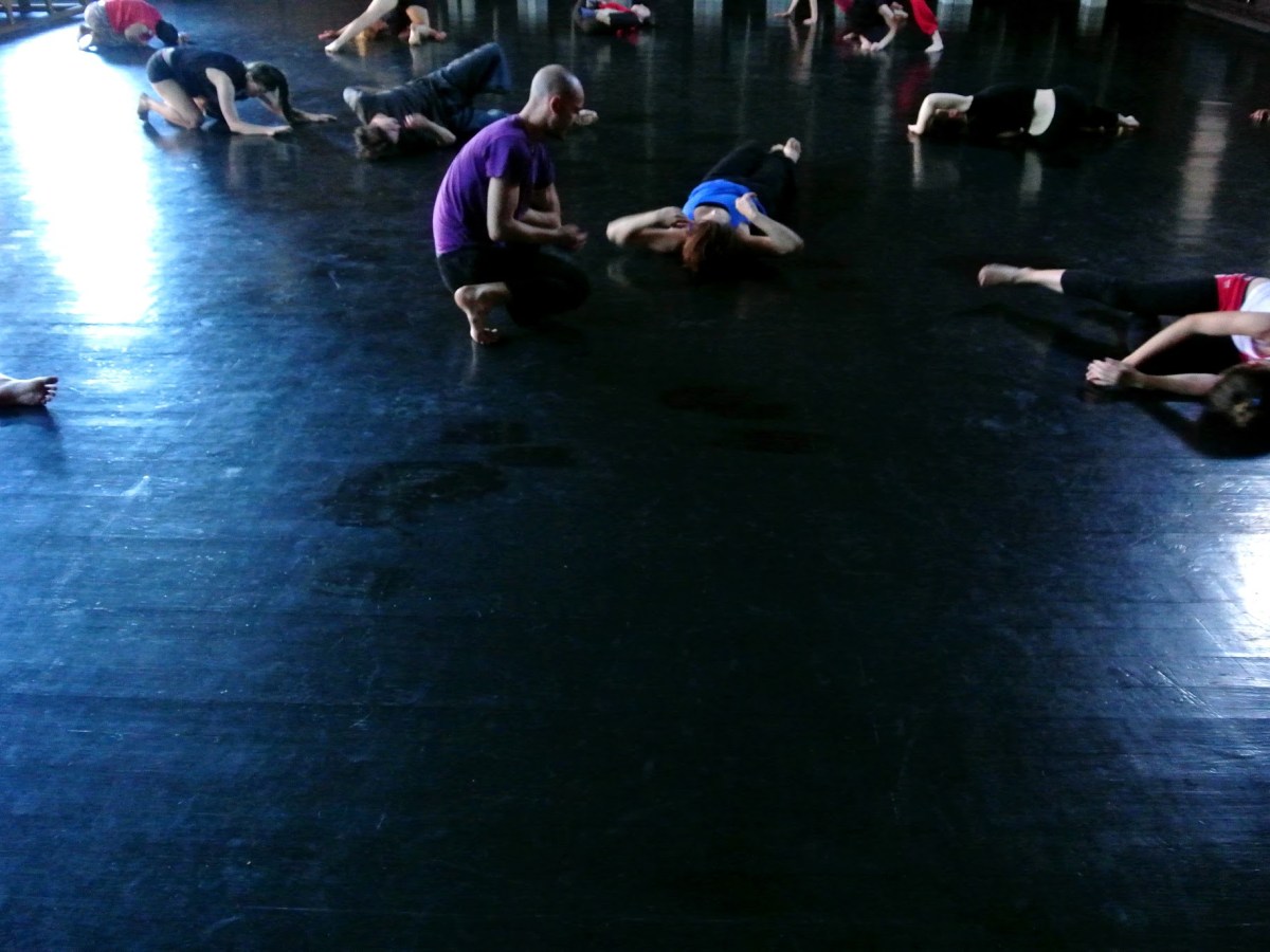 escenario ni.butoh -semanalmente-